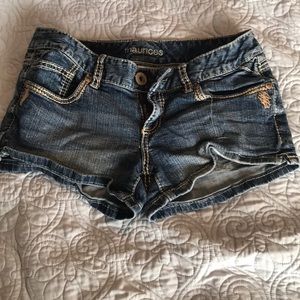 Maurice’s super short jean shorts